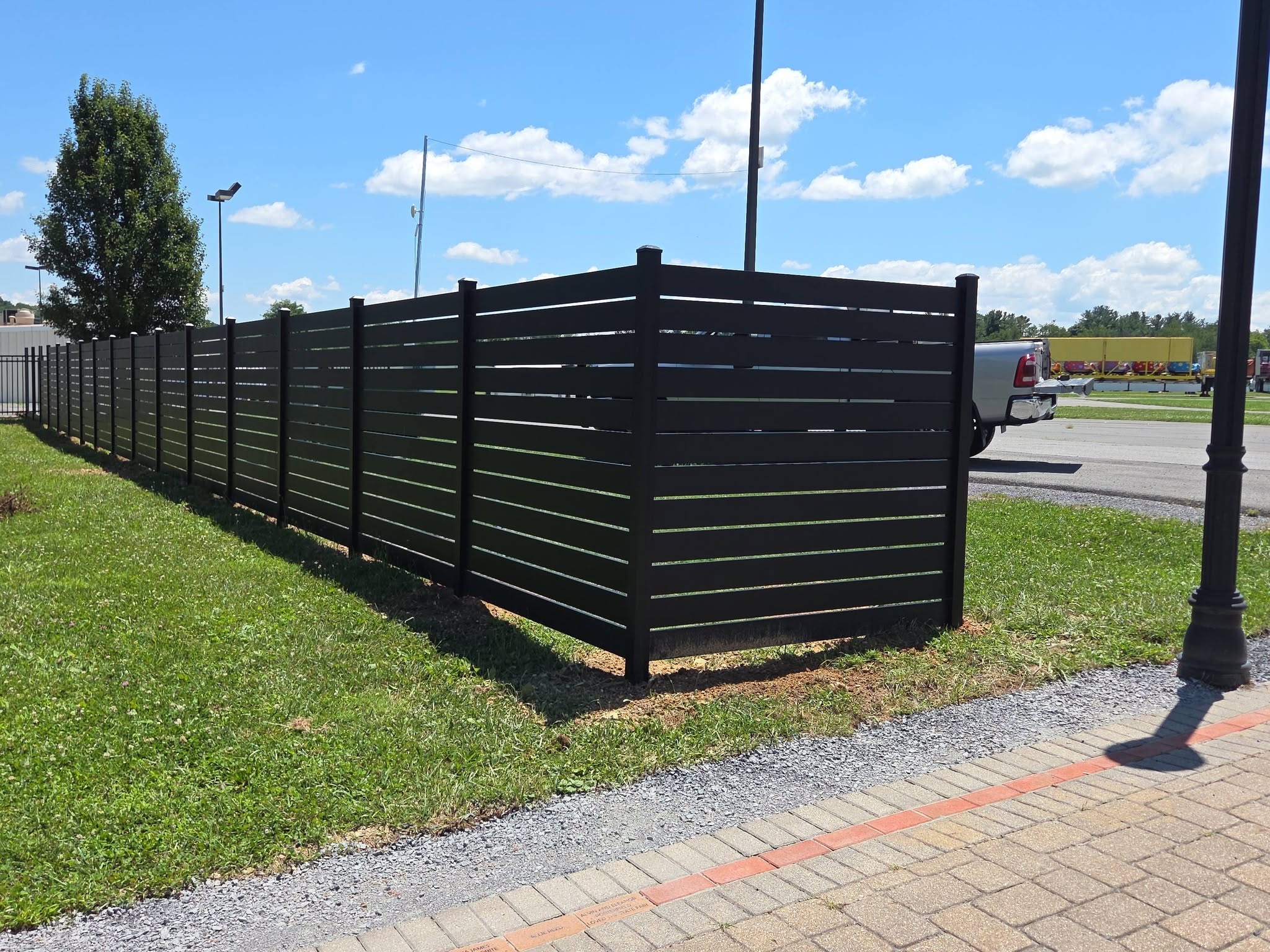 Aluminum privacy fencing